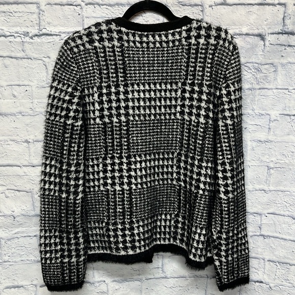Tahari Black and White Sparkle Glitter Houndstooth Long Sleeve Cardigan/Sweater - Picture 6 of 7